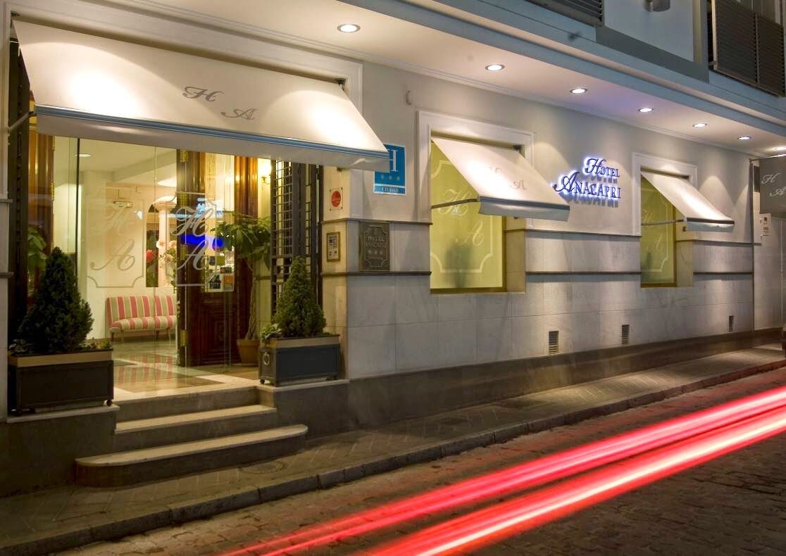 Sport Und Tagungshotel Кенцинген Экстерьер фото